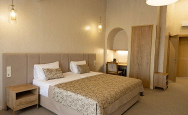 Deluxe 1 room